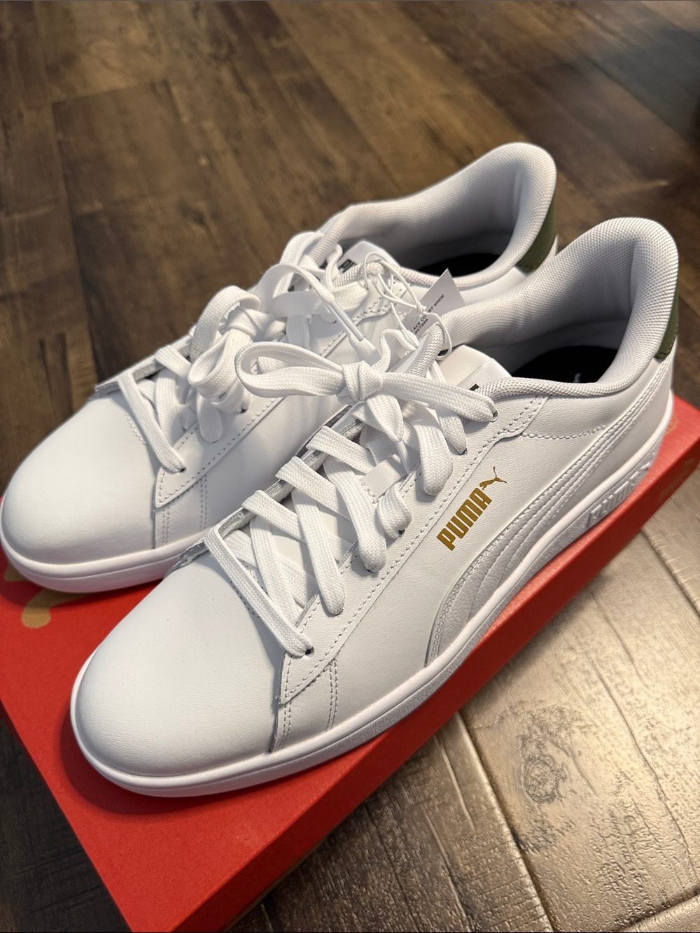 NWT Men’s Puma White Sneakers with Gold Logo and Olive Heel